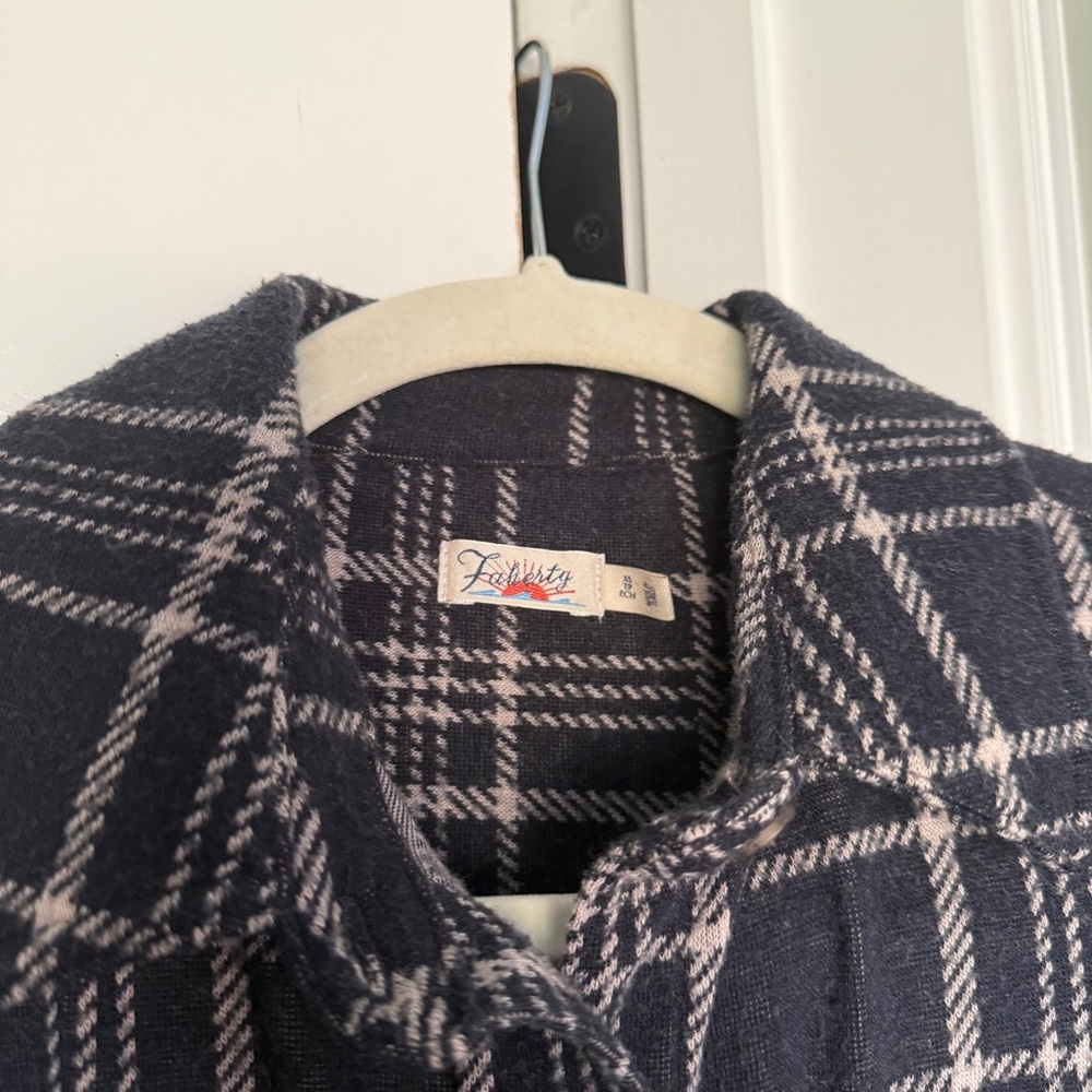 Faherty Brushed Flannel Button Down Stretch Navy … - image 2